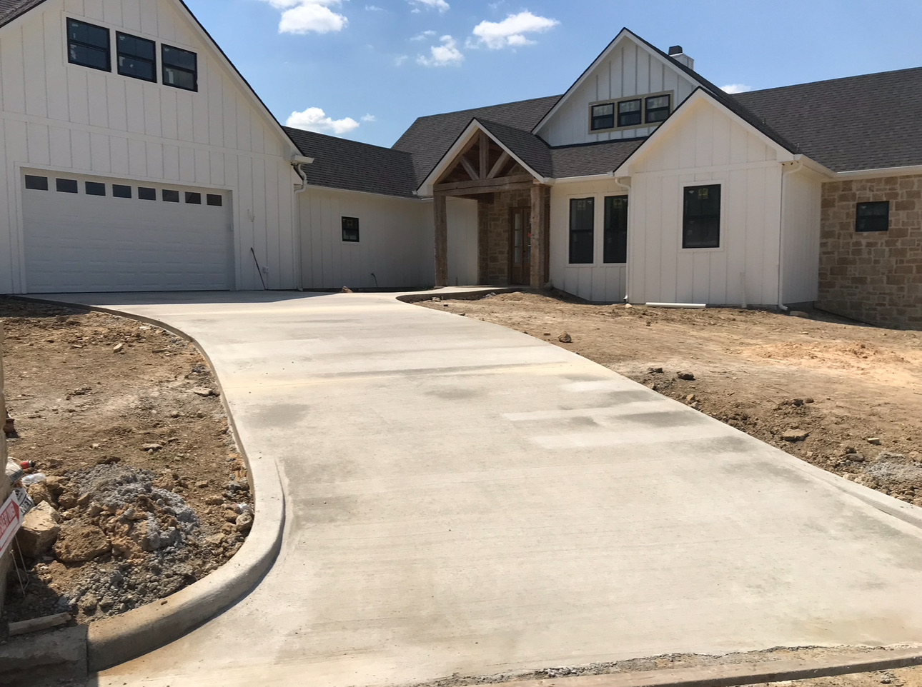 Custom Concrete Driveway project image 1 in Waco, TX